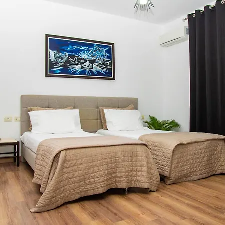 Lucas Relaxing House ティラナ